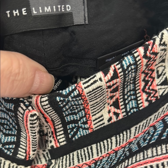 Patterned Women's Shorts - Picture 2 of 5